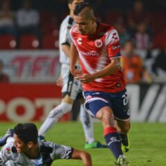 Felipe Flores detalló cómo arregló su problema con Reinoso