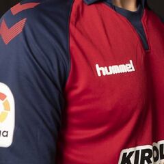 Equipación 'retro' para el regreso a Primera