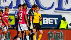 Una de las figuras del fútbol chileno explota contra la U: “Hay criterios diferentes”