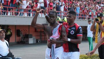 Carmelo Valencia anot&oacute; los dos goles del C&uacute;cuta Deportivo.