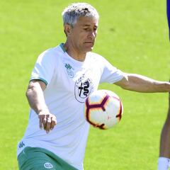 Apoyo del club a Quique Setién a pesar de los cánticos