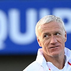 Le Graet empuja a Mbappé a seguir en París