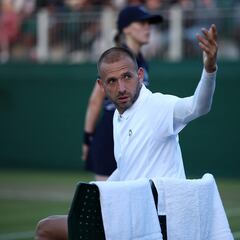 “No te pares y me mires así”: el duro cruce que marcó la victoria de Tabilo en Wimbledon