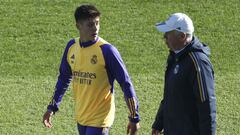 Güler y Ancelotti, en un entrenamiento.