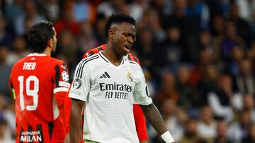 Soccer Football - Champions League - Real Madrid v AC Milan - Santiago Bernabeu, Madrid, Spain - November 5, 2024 Real Madrid's Vinicius Junior reacts after missing a chance to score REUTERS/Susana Vera