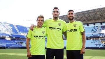 Keko, a la izquierda, con Roberto y Bastón. Ninguno seguirá en el Málaga.