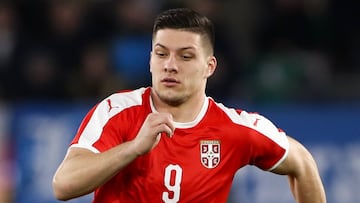 Luka Jovic, durante un partido.