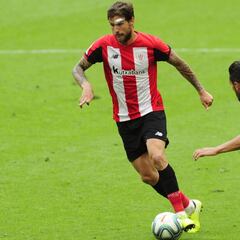 Iñigo Martínez: "El punto ante el Atlético sirve para seguir hacia arriba"