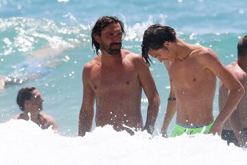 Pirlo y Valentina Baldini disfrutan de unos días de descanso junto a la familia en Ibiza.