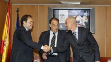 CONSENSO. Rubiales (dcha.) y Tebas (centro) en una foto reciente.