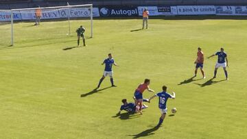 Imagen del partido entre el Ourense y el As Pontes