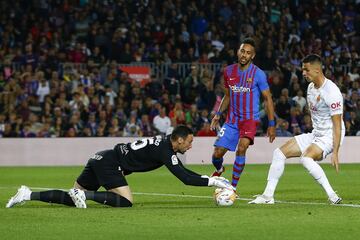 Sergio Rico, Pierre-Emerick Aubameyang y Martin Valjent.