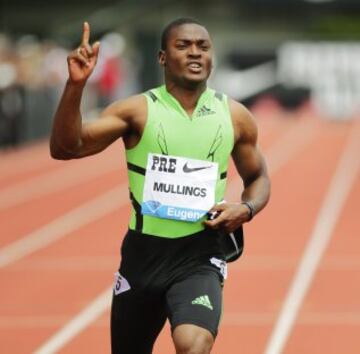 Atleta Jamaicano, el 4 de junio de 2011 en Liga de Diamante en Eugene consiguió su mejor registro 9,80s en los 100m.