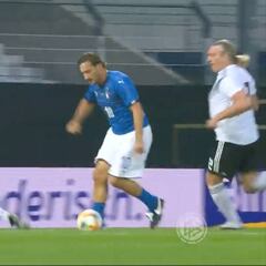 Siguen siendo mejores que el 50% de los jugadores: el sublime golazo de Totti a pase de Pirlo