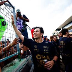 Checo Pérez, primer mexicano campeón en el campeonato mundial de constructores de Fórmula 1