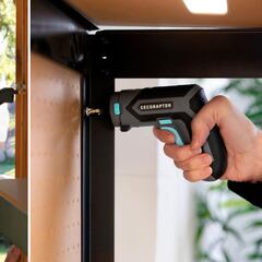 Este destornillador eléctrico multifunción incluye cuatro cabezales para cualquier tarea