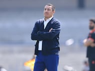 Efrain Juarez head coach of Pumas during the 16th round match between Pumas UNAM and Tijuana as part of the Liga BBVA MX, Torneo Apertura 2025 at Olimpico Universitario Stadium, on November 02, 2025 in Mexico City, Mexico.