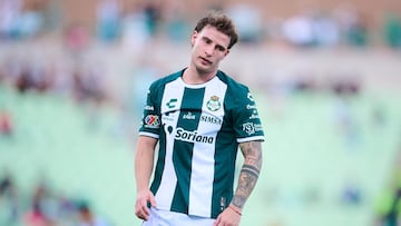 Bruno Barticciotto of Santos during the 17th round match between Santos and Tijuana as part of the Liga BBVA MX, Torneo Clausura 2025 at TSM Corona Stadium, on April 20, 2025 in Torreon, Coahuila, Mexico.
