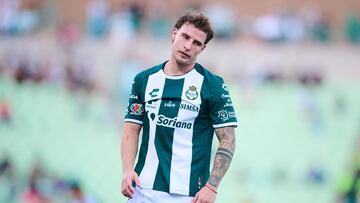 Bruno Barticciotto of Santos during the 17th round match between Santos and Tijuana as part of the Liga BBVA MX, Torneo Clausura 2025 at TSM Corona Stadium, on April 20, 2025 in Torreon, Coahuila, Mexico.