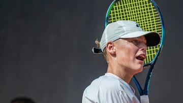 El tenista australiano Cruz Hewitt, hijo de Lleyton Hewitt, entrena en las pistas de la Rafa Nadal Academy.