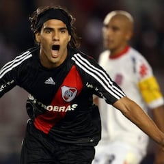 River Plate inicia contactos con Falcao García para ficharlo