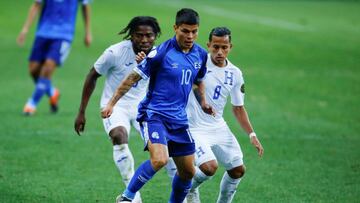 Pese a que Honduras domin&oacute; el bal&oacute;n, un error del portero G&uuml;ity permiti&oacute; que El Salvador empatara el juego y tenga posibilidad de ir a semifinales.