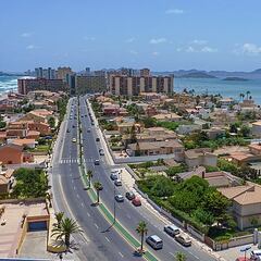 Ni Madrid ni Barcelona: esta es la ciudad con la calle más larga de España que tiene 19 kilómetros y 96 portales