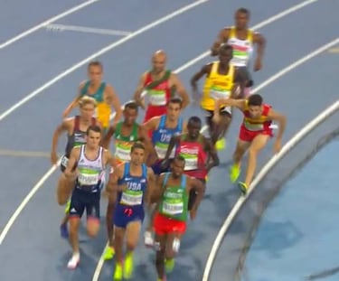 Bustos, repescado a la final de 1.500 tras ser trastabillado