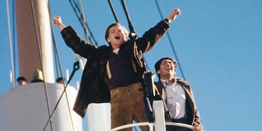 La noche mágica de James Cameron y su momento más embarazoso con ‘Titanic’ en 1998: “Soy el rey del mundo”