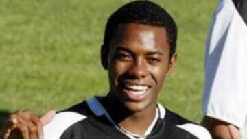 <b>ILUSIÓN.</b> Robinho sueña con llegar a ser como Pelé algún día.