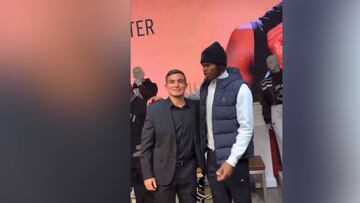 Travis Hunter caught in awkward moment as girlfriend shows frustration at fan event