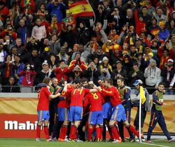 Tras derrotar a Portugal en el encuentro de octavos de final, todo el mundo volvía a considerar a la Selección española como seria favorita a ganar el Mundial. La imagen mostrada, sobre todo en la segunda mitad, su personalidad, el juego, el dejar sin capacidad de reacción a Portugal y el alto nivel mostrado la convierten en un rival competitivo.