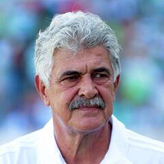 Tuca Ferretti, cerca de hilar cuatro derrotas por primera vez