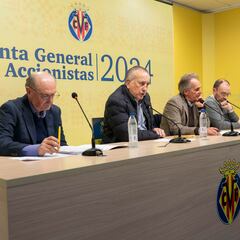 El Villarreal aprueba con pérdidas de catorce millones en el ejercicio anterior