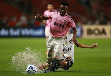 Davide se ahoga en liga