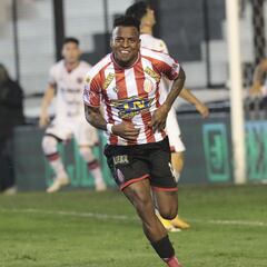 Golazo de Sebastián Rincón con dedicación a su padre Freddy