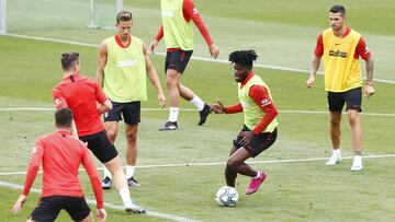 Thomas se ejercitó ayer con el grupo, pero no entró en la convocatoria.