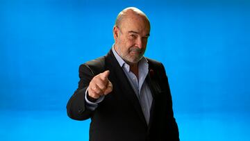 Foto de Resines posando.