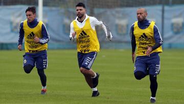 Mercado se sumó al grupo y Agüero volvió al gol