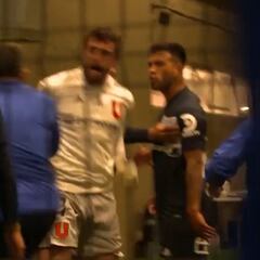 Así siguió en camarines la dura pelea de Espinoza y De Paul