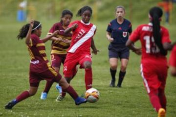 Por primera vez en Colombia se jugará de manera profesional una Liga femenina con algunos clubes tradicionales del FPC. El torneo comenzará el 19 de febrero y terminará el 17 de junio.