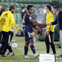 Tapia viaja a Perú a pesar de sus problemas físicos