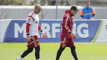 En Portugal no entienden por qué Casillas no suple a Reina