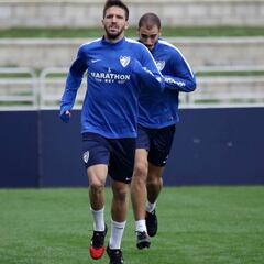 Camacho sigue al margen y tiene difícil estar ante el Alavés