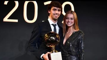 Pese a su intermitencia, se lleva el Golden Boy al mejor futbolista joven en Europa, por delante de De Ligt (Juventus). Todo el continente le ve como uno de los cracks de la pr¨®xima d¨¦cada.