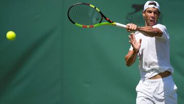 El tenista español Rafa Nadal durante un entrenamiento en el All England Club en Londres (Reino Unido).