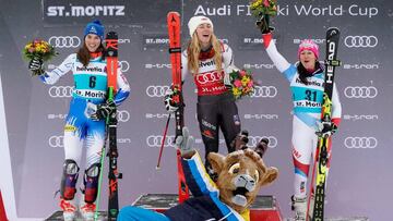 Shiffrin gana también el eslalon paralelo en St. Moritz