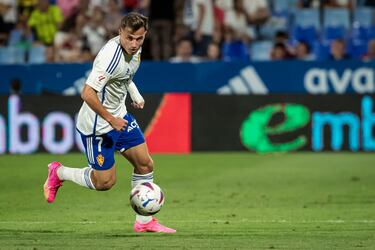 La tercera cesión desde el Atlético con destino Zaragoza. A sus 21 años, también ha ido acumulando préstamos entre Tenerife, Real Sociedad, Andorra, donde dejó una buena temporada pasada, y ahora el Zaragoza. Al igual que en el caso de Mollejo, es un recurso habitual de Escribá para agitar los partidos en la segunda parte. Un futbolista de banda con buena técnica y calidad en su pierna izquierda.   