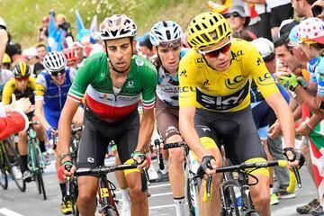El brit¨¢nico de Sky, Christopher Froome, y el italiano de Astana, Fabio Aru en la etapa 12? del Tour de Francia.