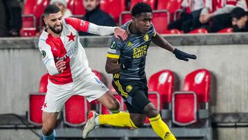 Luis Sinisterra, extremo del Feyenoord, jugó en el empate 2-2 ante Slavia Praga y se convirtió en el primer colombiano clasificado a octavos de final